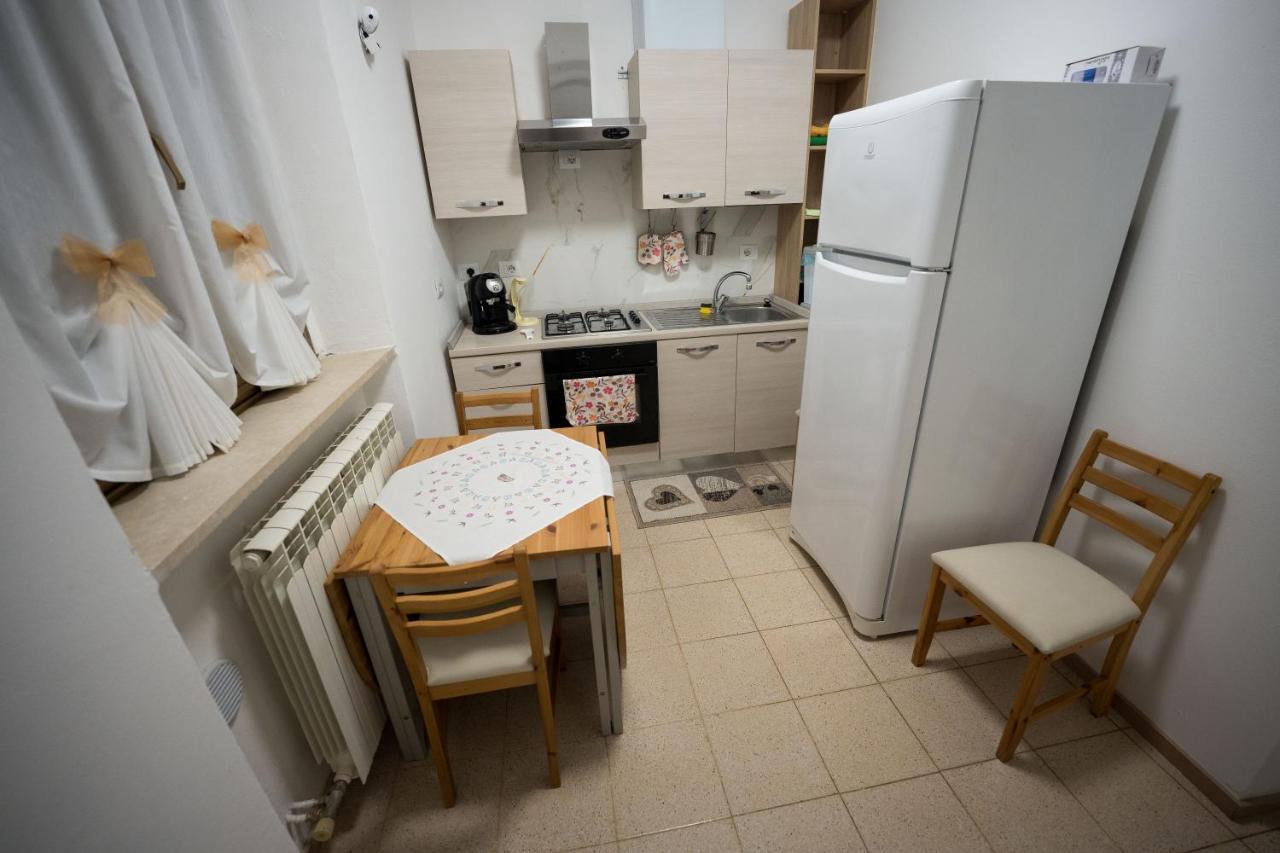 Intero Appartamento A Pero Exteriör bild